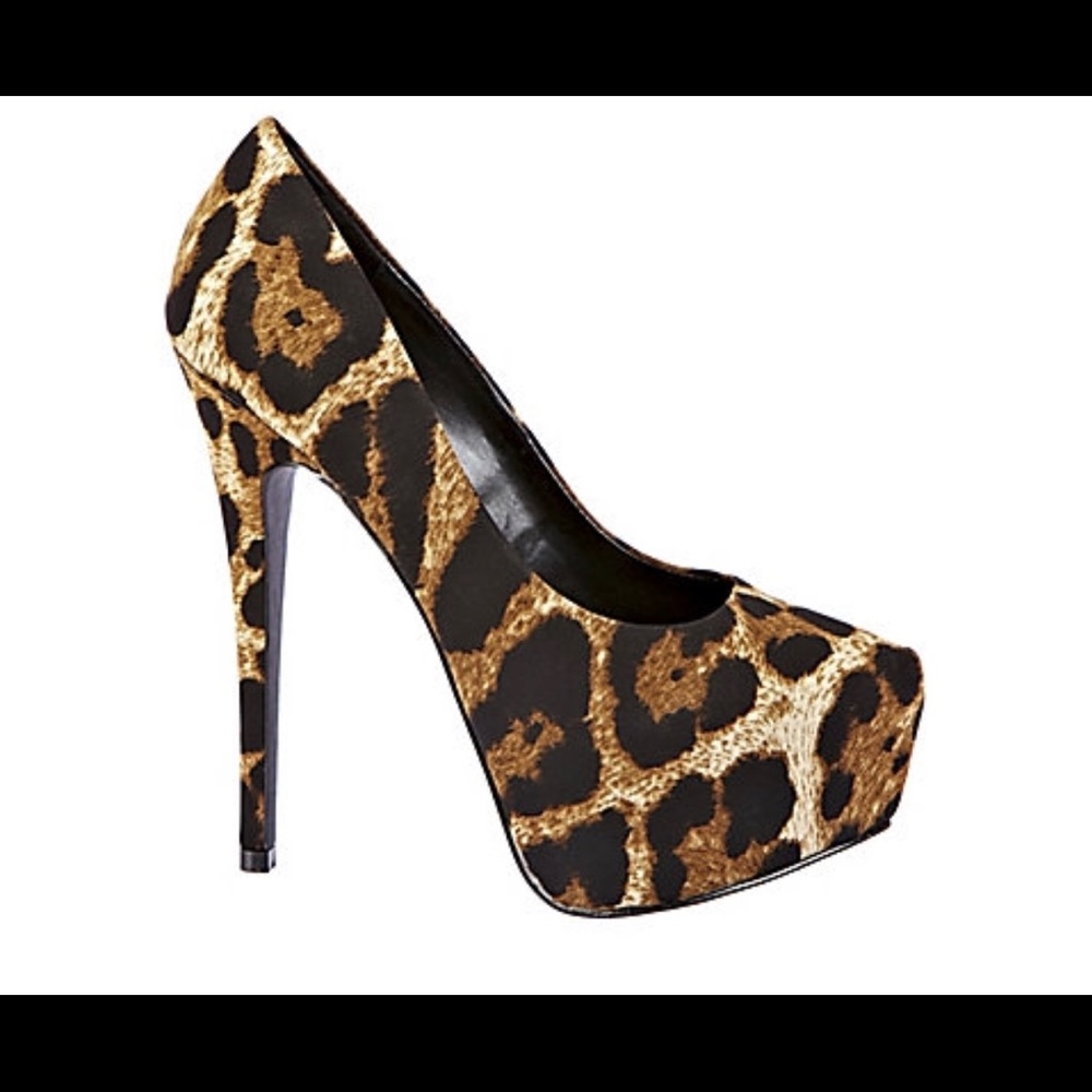 Steve Madden Jancey Leopard Platform Pumps